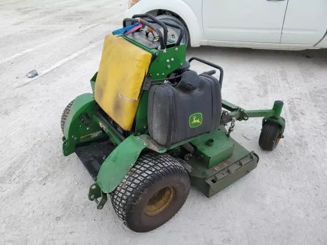 2023 John Deere 648R