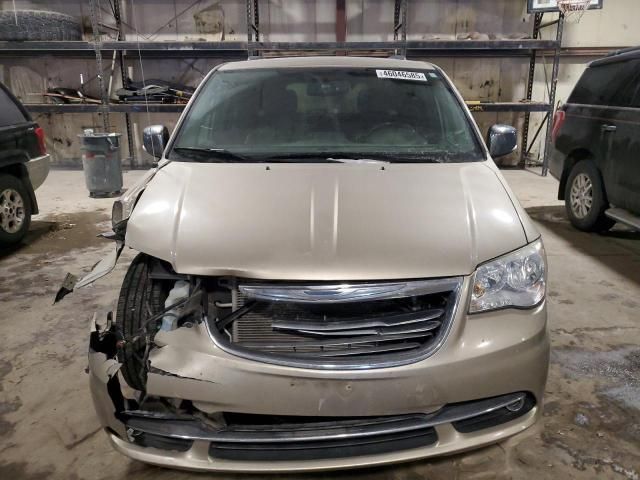 2014 Chrysler Town & Country Touring L