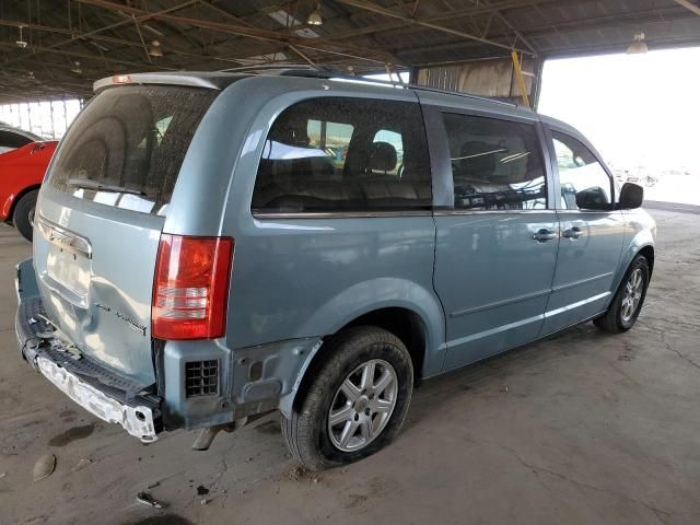 2010 Chrysler Town & Country LX