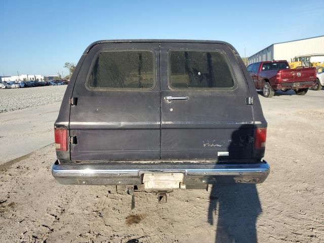 1991 Chevrolet Suburban R1500