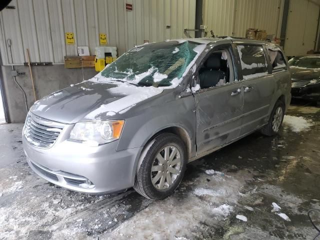 2016 Chrysler Town & Country Touring