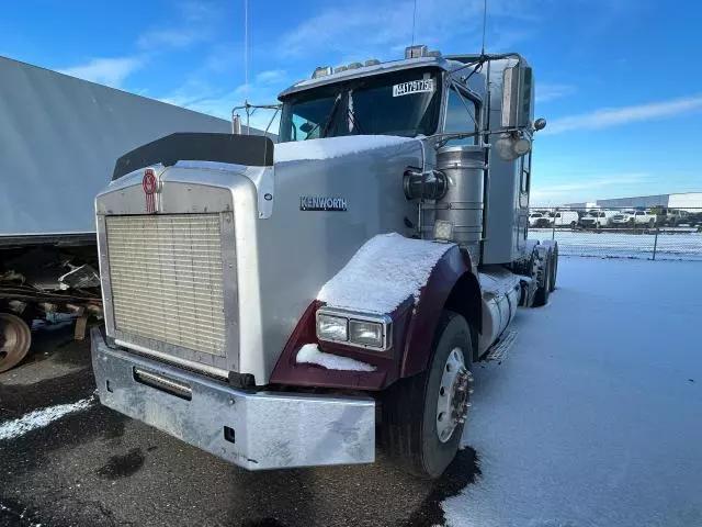 2012 Kenworth Construction T800