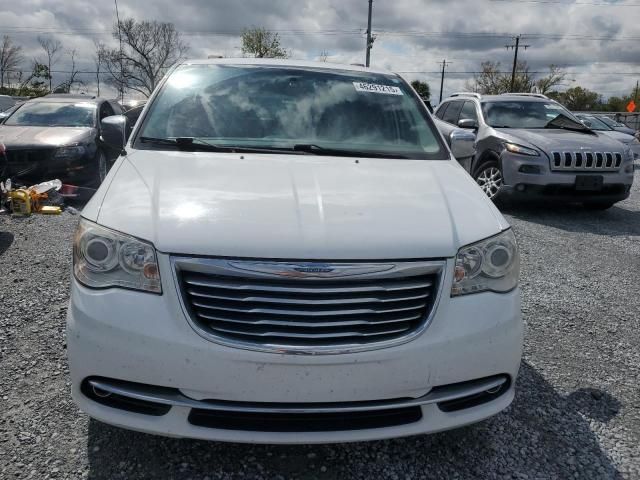 2016 Chrysler Town & Country Limited Platinum