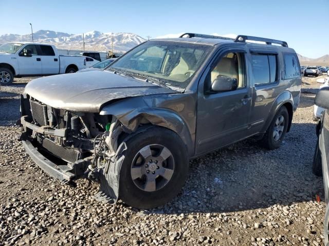 2005 Nissan Pathfinder LE