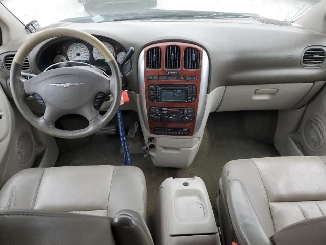 2006 Chrysler Town & Country Touring