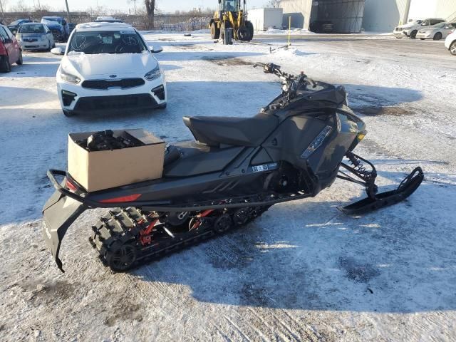 2022 Skidoo 2022 Skidoo MX600