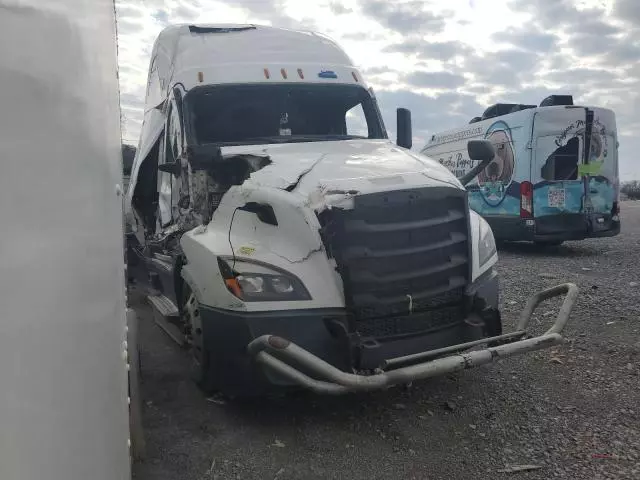 2022 Freightliner Cascadia 126