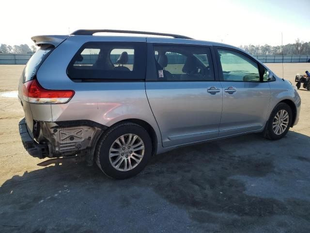 2012 Toyota Sienna XLE