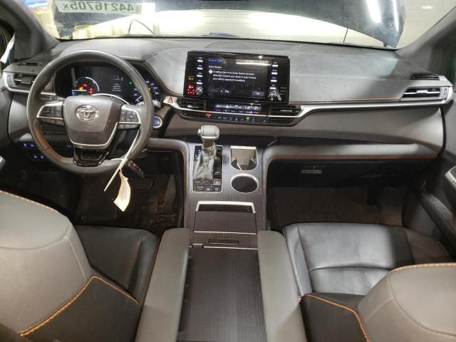 2022 Toyota Sienna XSE