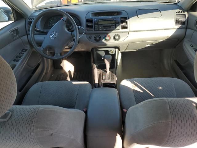 2004 Toyota Camry LE