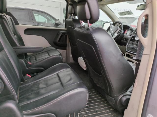 2014 Chrysler Town & Country Touring