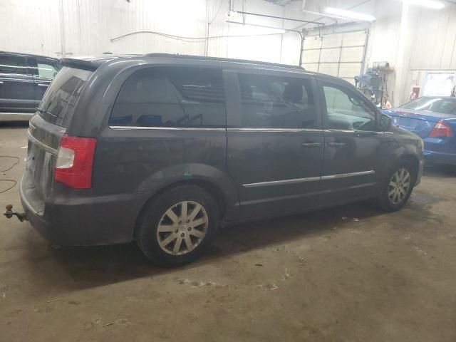 2016 Chrysler Town & Country Touring