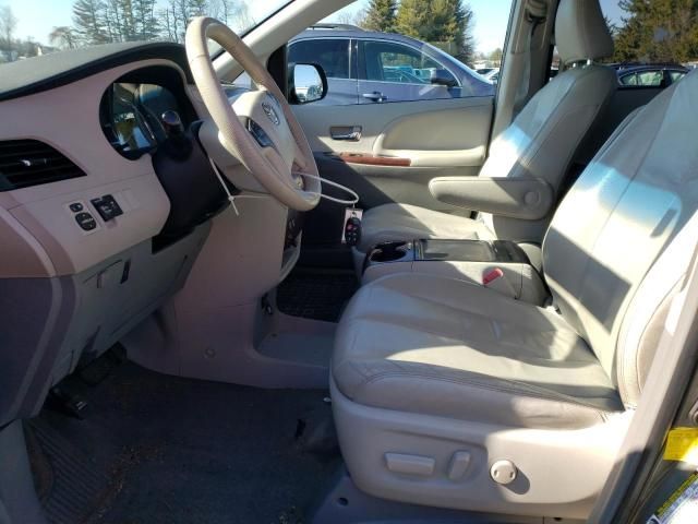 2012 Toyota Sienna XLE