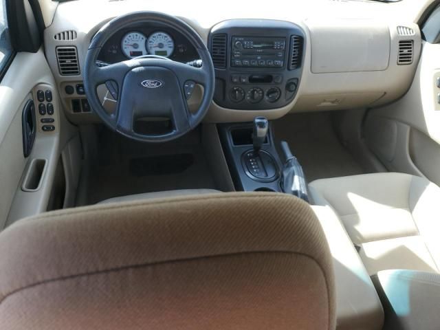 2005 Ford Escape XLS