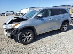 Carros salvage a la venta en subasta: 2015 Toyota Highlander LE