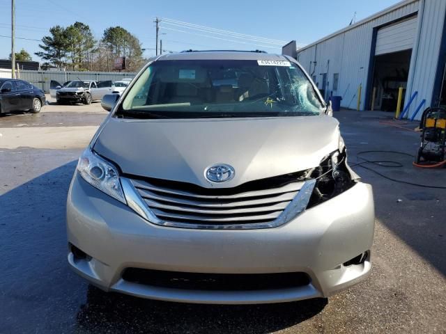 2015 Toyota Sienna LE