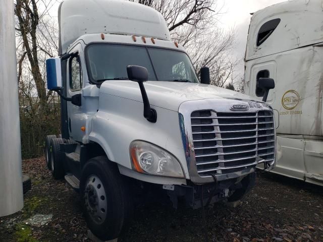 2015 Freightliner Cascadia 125