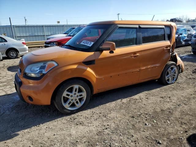 2011 KIA Soul +