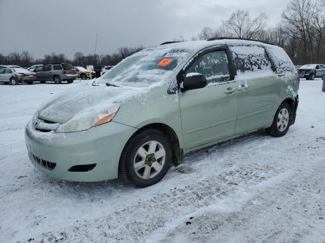 2009 Toyota Sienna CE