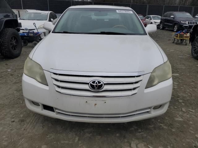 2005 Toyota Avalon XL