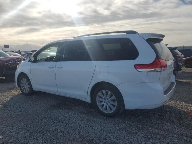 2014 Toyota Sienna LE