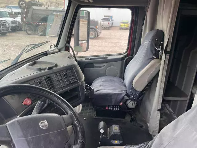 2007 Volvo VN VNL