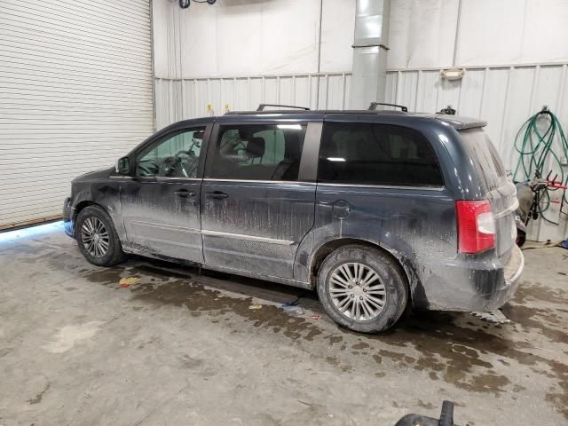 2014 Chrysler Town & Country Touring L