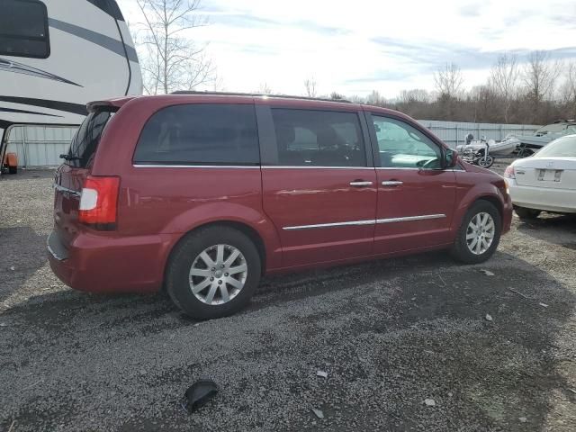 2016 Chrysler Town & Country Touring