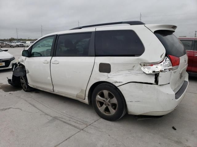 2014 Toyota Sienna LE