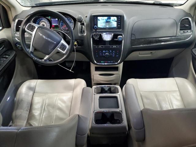 2013 Chrysler Town & Country Touring