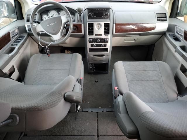 2010 Chrysler Town & Country Touring