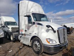 Compre camiones salvage a la venta ahora en subasta: 2017 Kenworth Construction T680