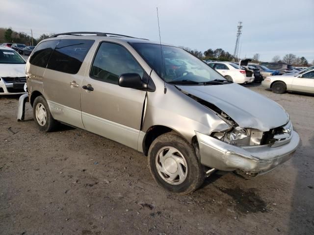 2000 Toyota Sienna LE