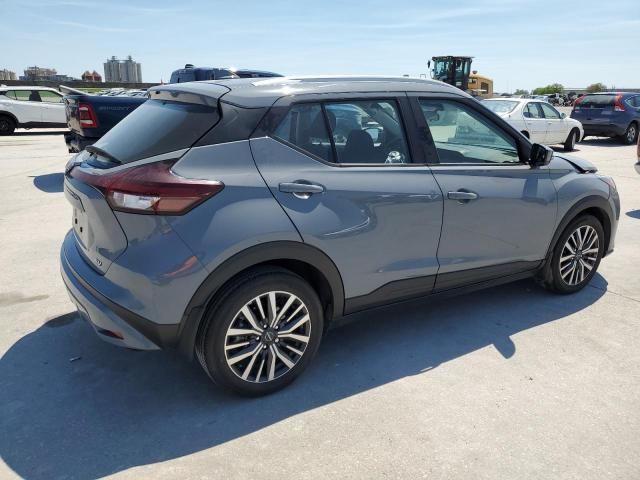 2022 Nissan Kicks SV