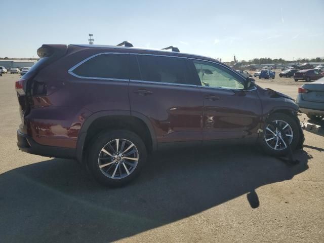 2019 Toyota Highlander SE