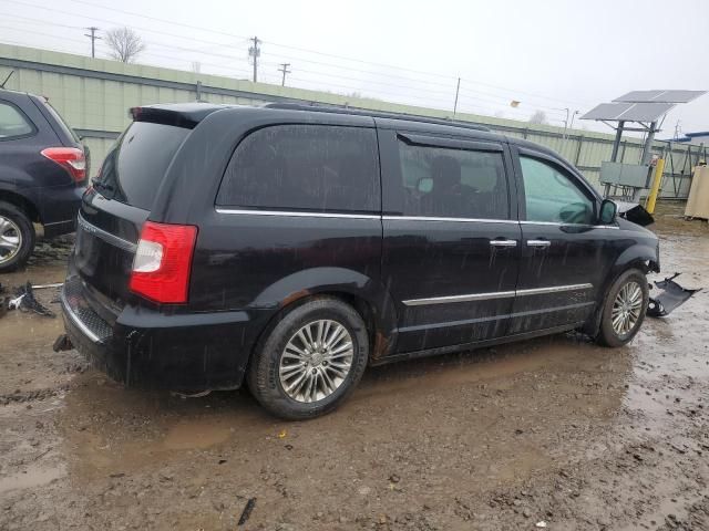 2013 Chrysler Town & Country Touring L