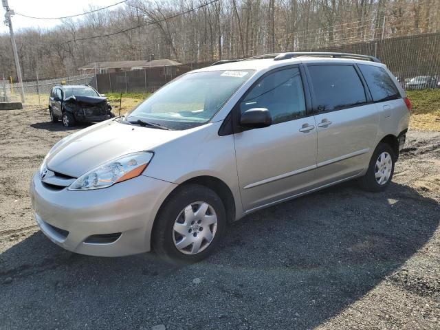 2006 Toyota Sienna LE