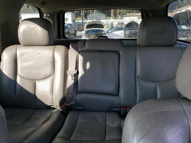 2004 Cadillac Escalade Luxury