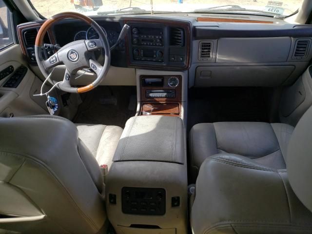 2004 Cadillac Escalade Luxury