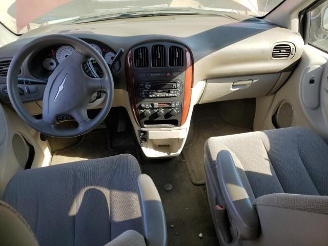 2006 Chrysler Town & Country LX