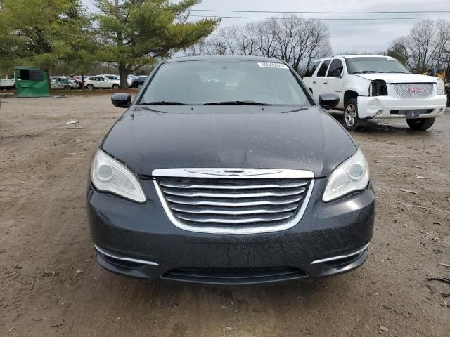 2013 Chrysler 200 Touring