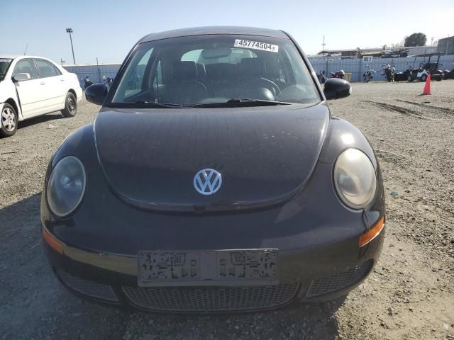 2010 Volkswagen New Beetle