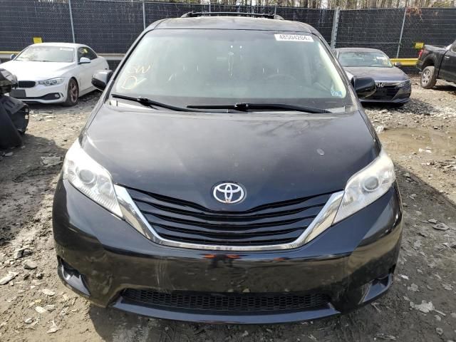 2015 Toyota Sienna LE