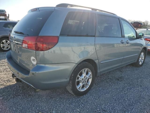 2004 Toyota Sienna XLE