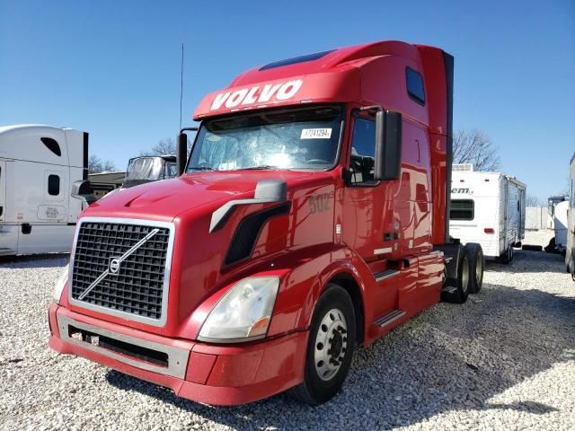 2013 Volvo VN VNL