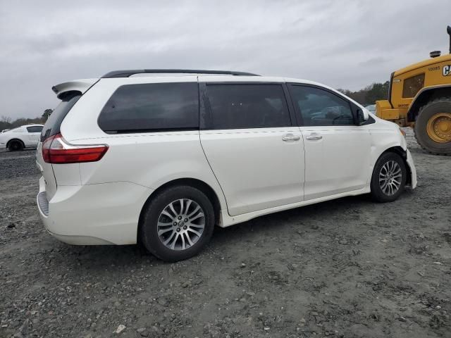 2019 Toyota Sienna XLE