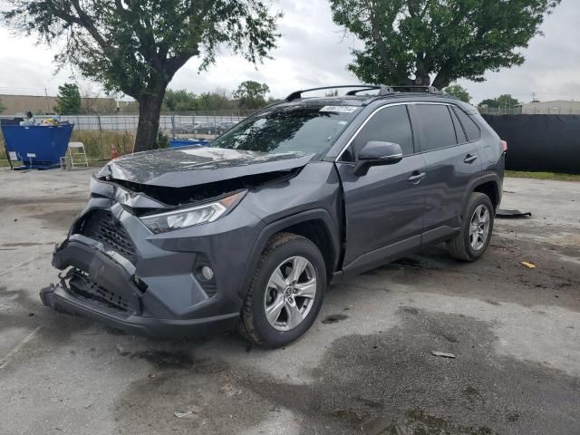 2020 Toyota Rav4 XLE