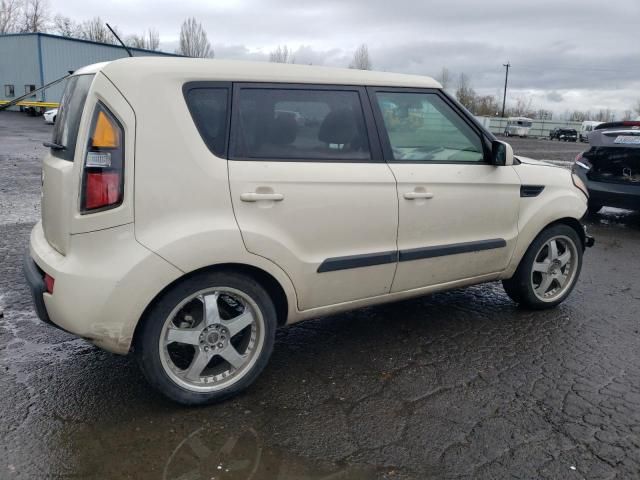 2011 KIA Soul +