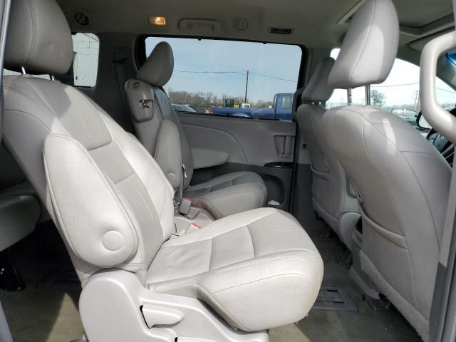 2016 Toyota Sienna XLE