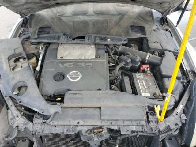 2005 Nissan Maxima SE